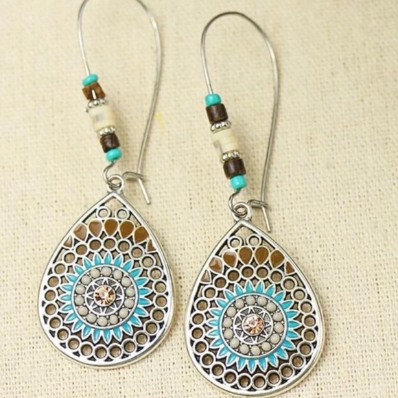 NEW Boho Beaded Teardrop Shape Pierced Earrings Drop Silver Tone - Picture 3 of 6